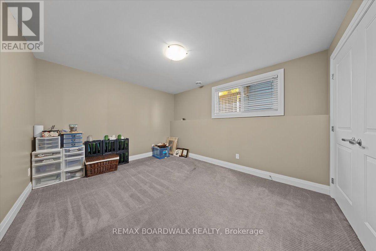 131 Elizabeth Street Property Photo 38