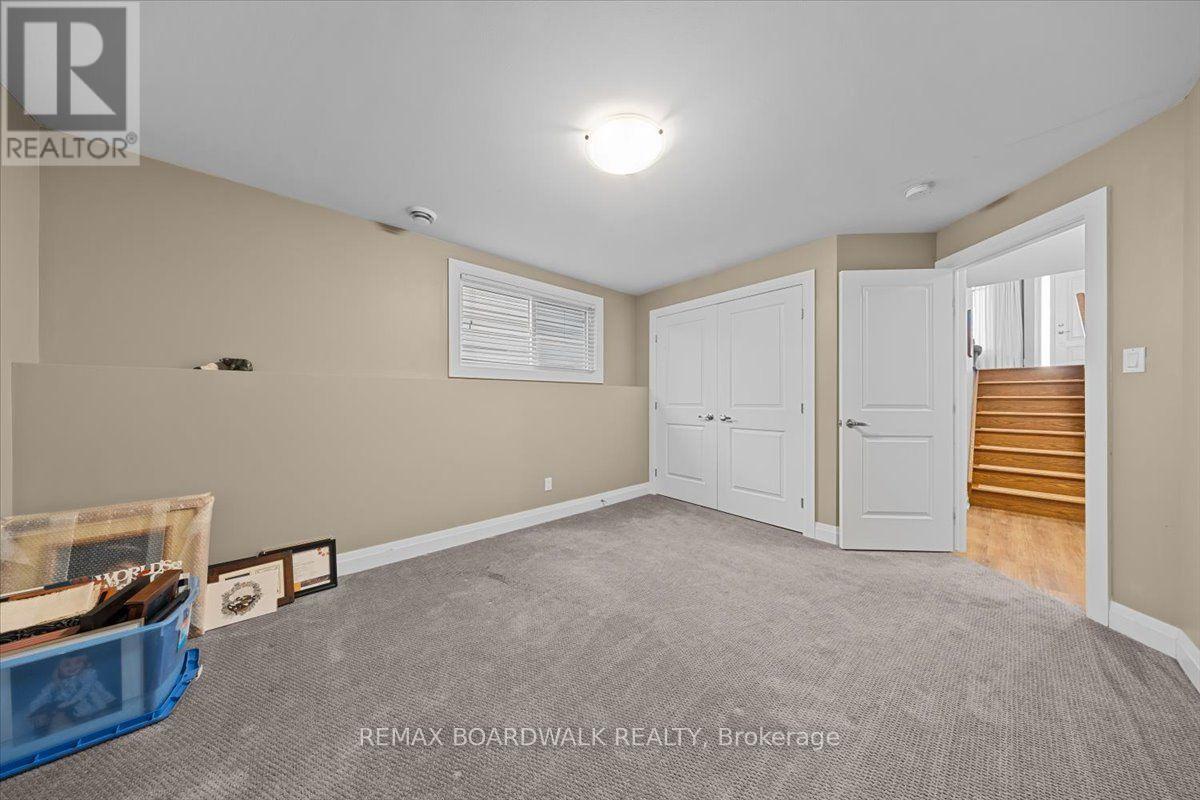 131 Elizabeth Street Property Photo 40