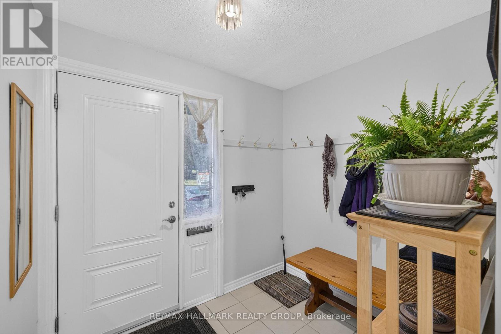 163 Mcclintock Way Property Photo 4