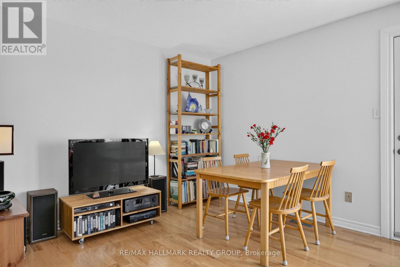 163 Mcclintock Way Property Photo 13