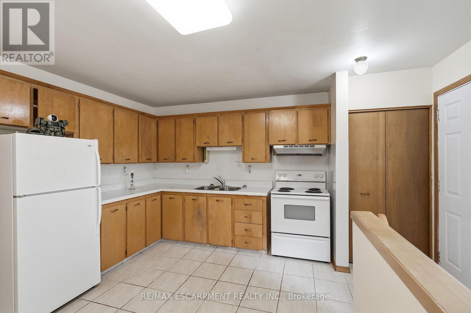 44 Mcdonald Court Property Photo 9