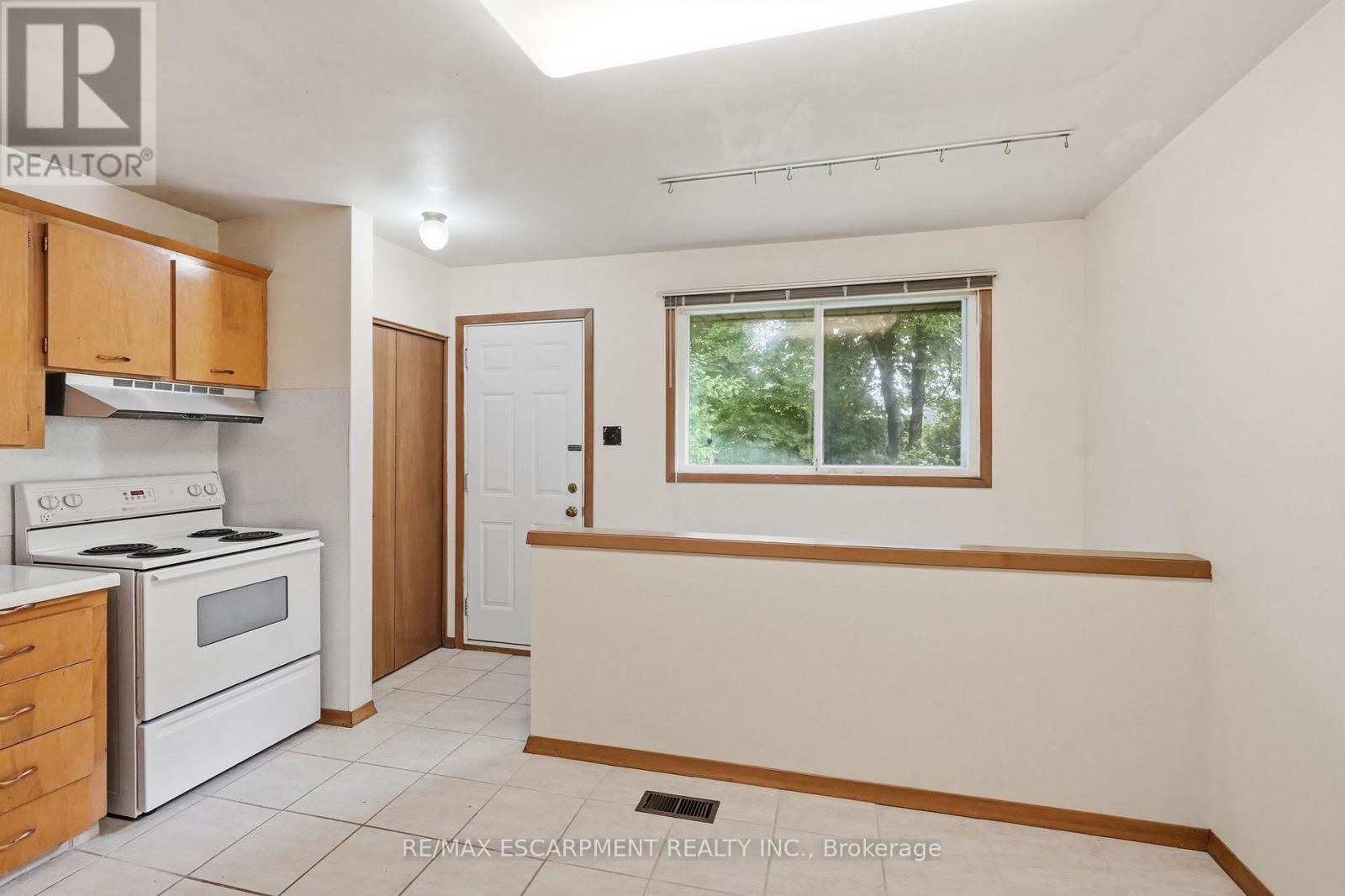 44 Mcdonald Court Property Photo 10