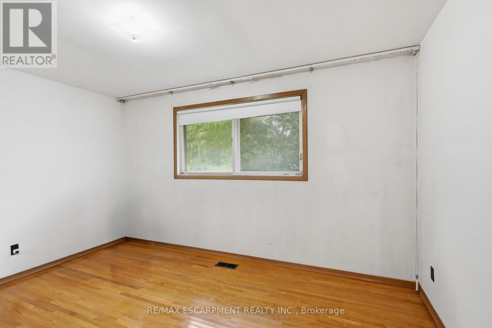 44 Mcdonald Court Property Photo 17
