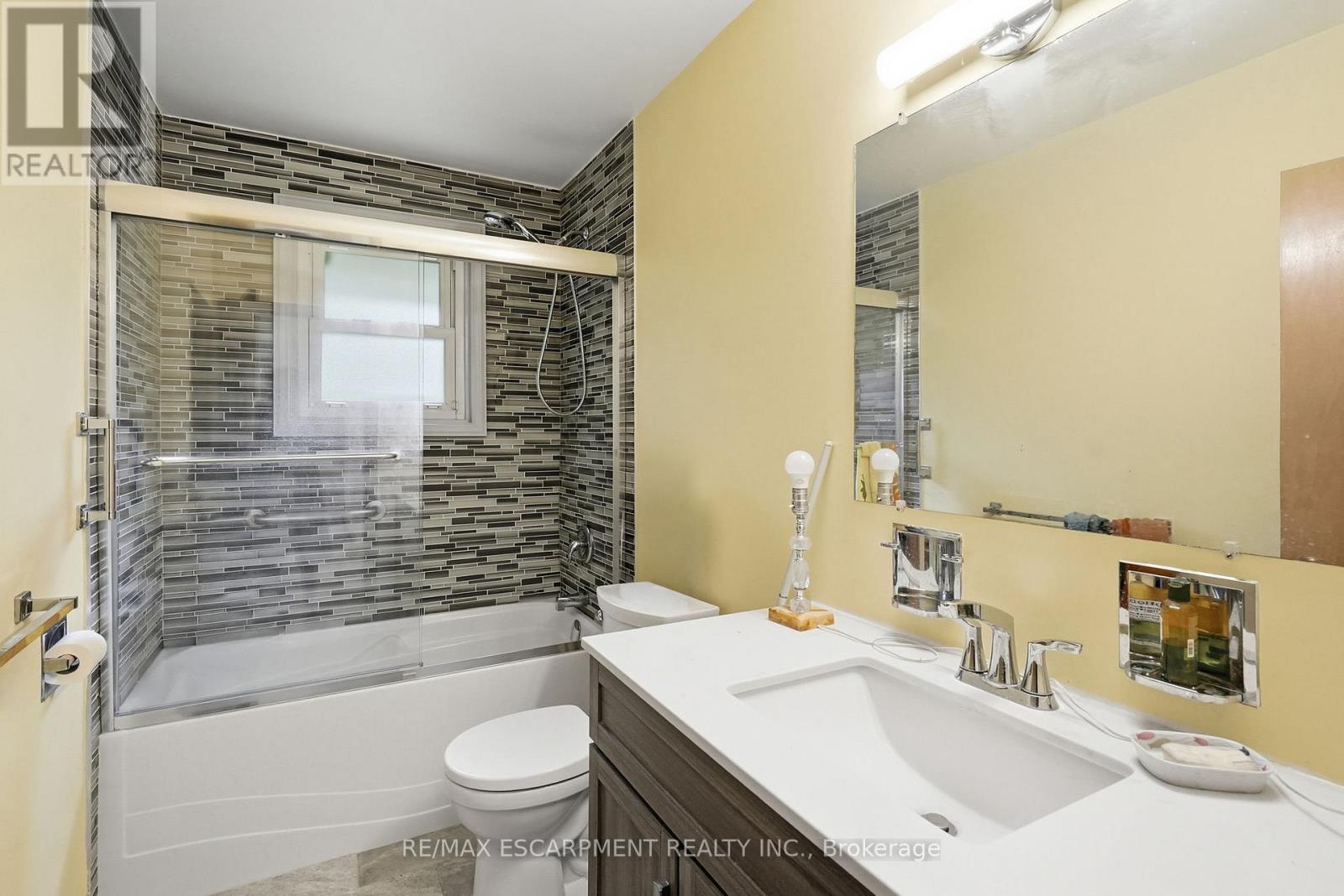 44 Mcdonald Court Property Photo 19