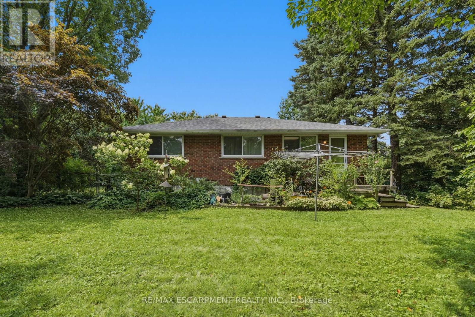 44 Mcdonald Court Property Photo 24