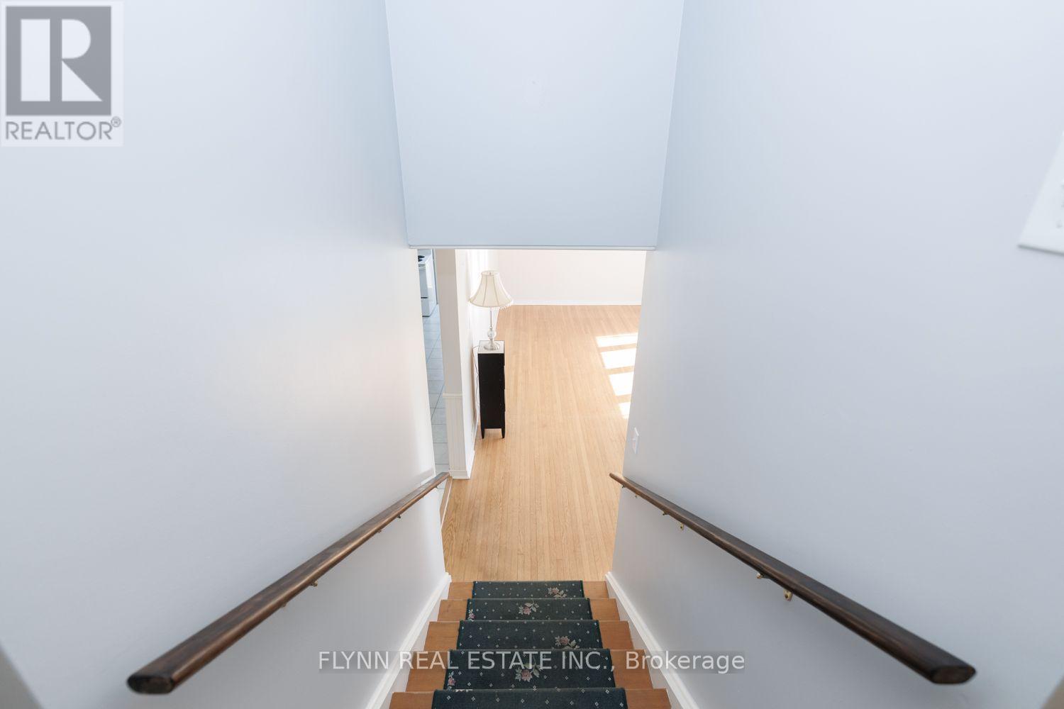 8968 Banting Avenue Property Photo 25