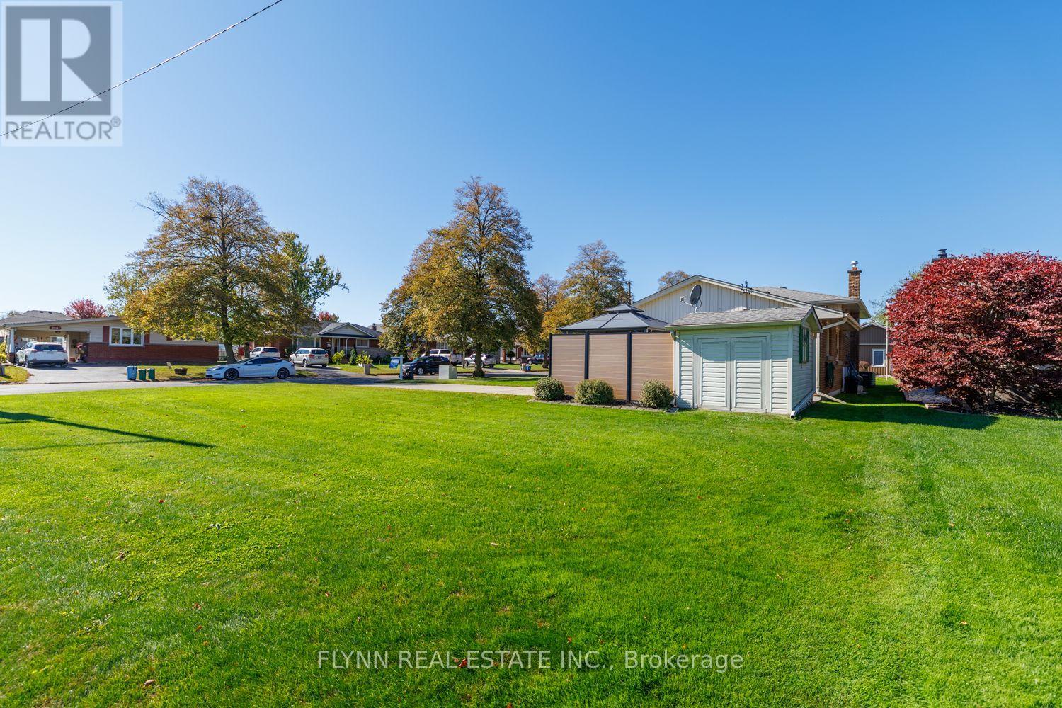 8968 Banting Avenue Property Photo 38