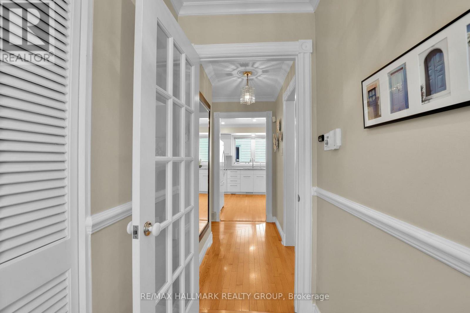 3242 Albion Road S Property Photo 8