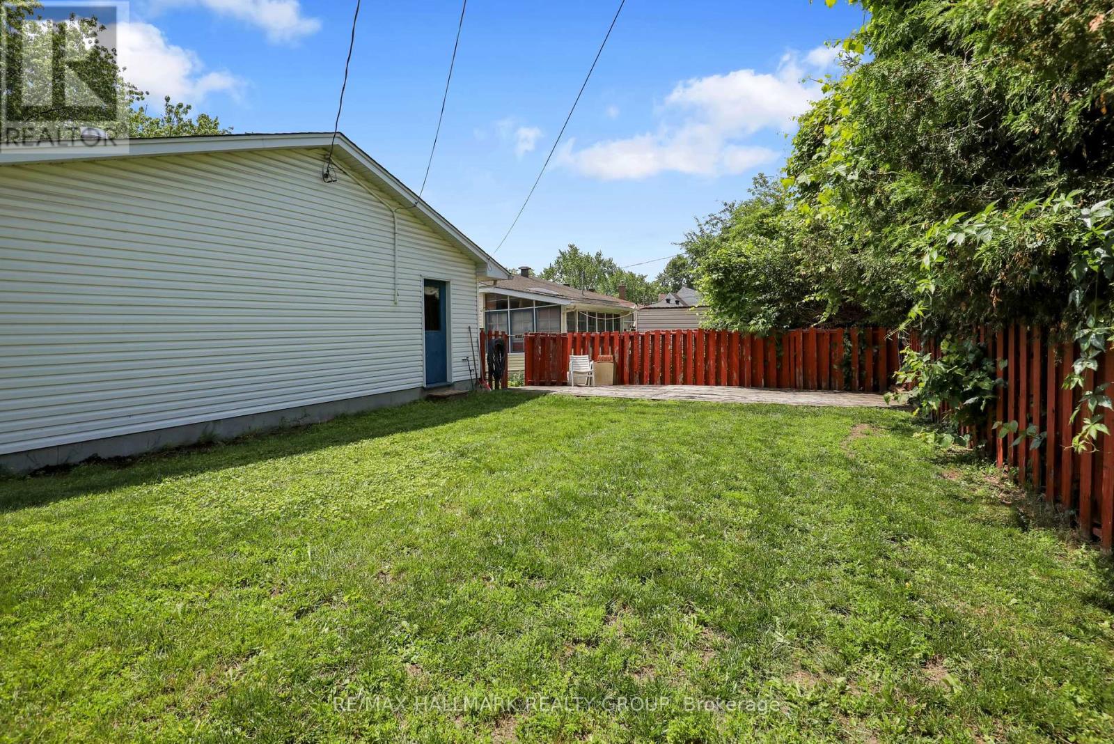 3242 Albion Road S Property Photo 37