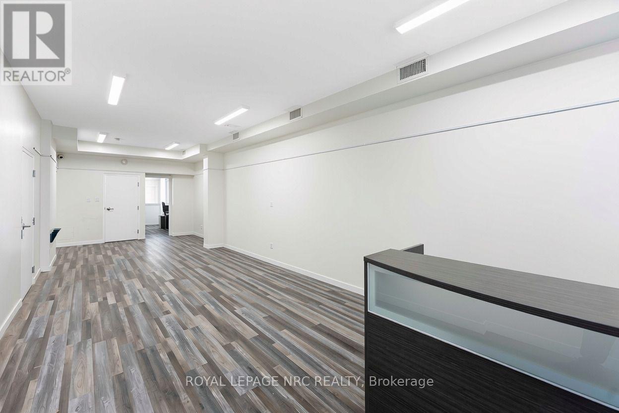 369 St Paul Street E Property Photo 2