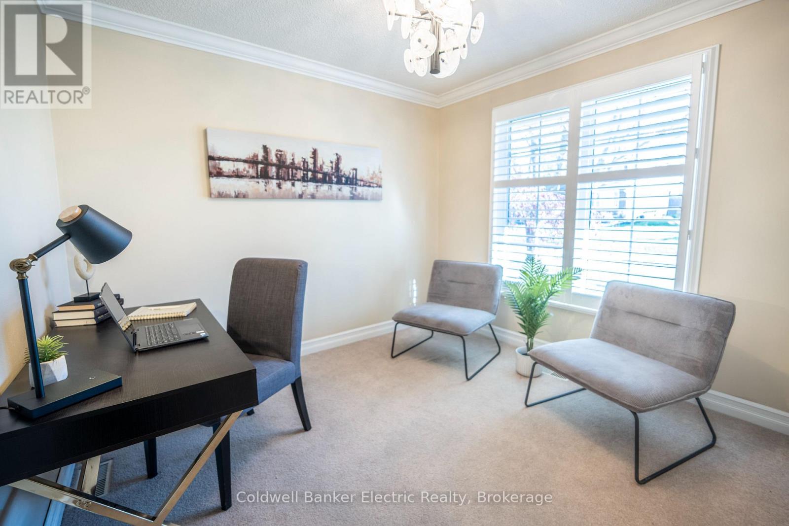 958 Smithside Court Property Photo 9