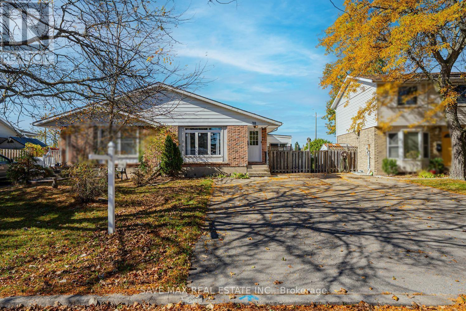 38 Manley Crescent Property Photo 3
