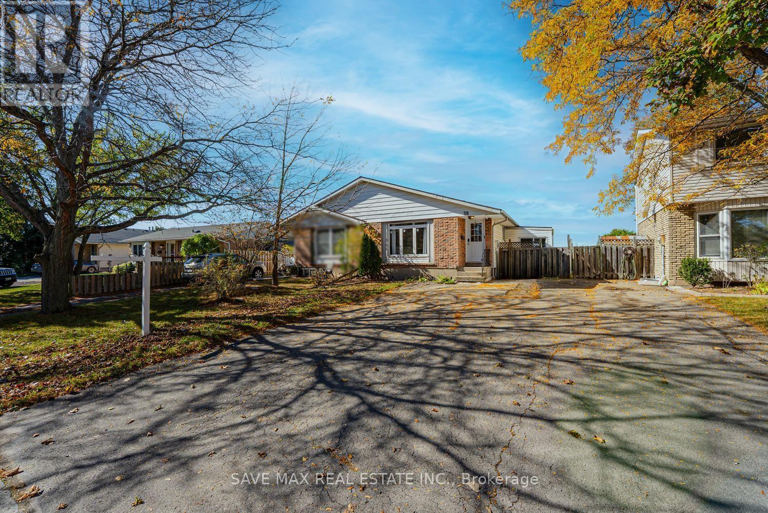 38 Manley Crescent Property Photo 4