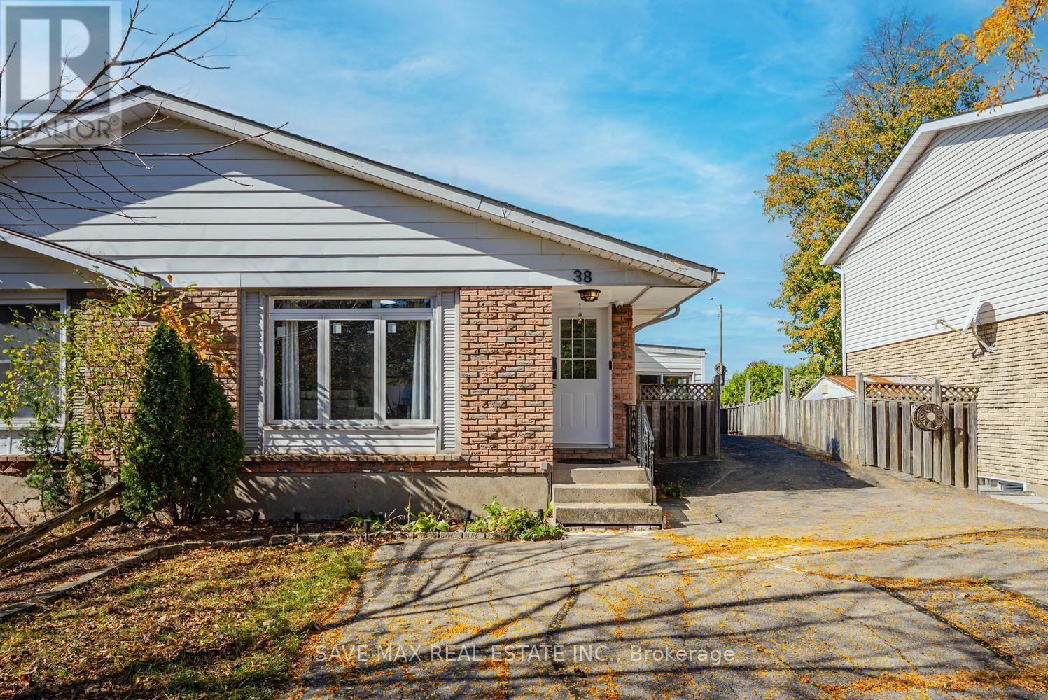 38 Manley Crescent Property Photo 5