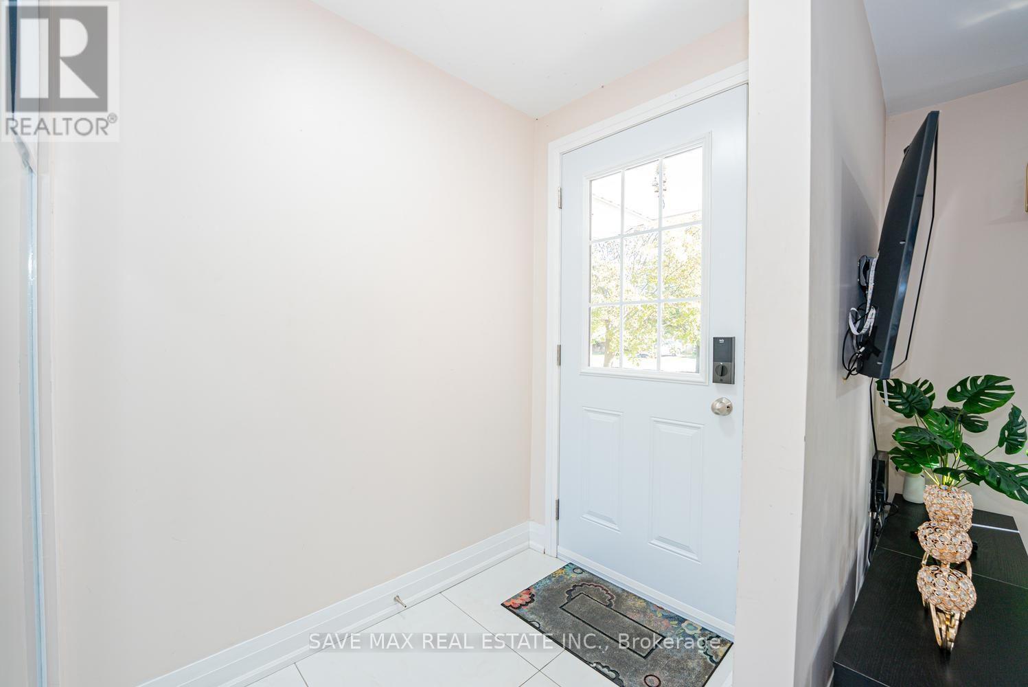 38 Manley Crescent Property Photo 9
