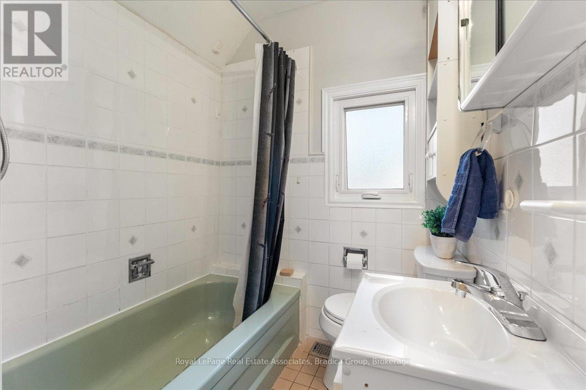 79 Case Street Property Photo 18