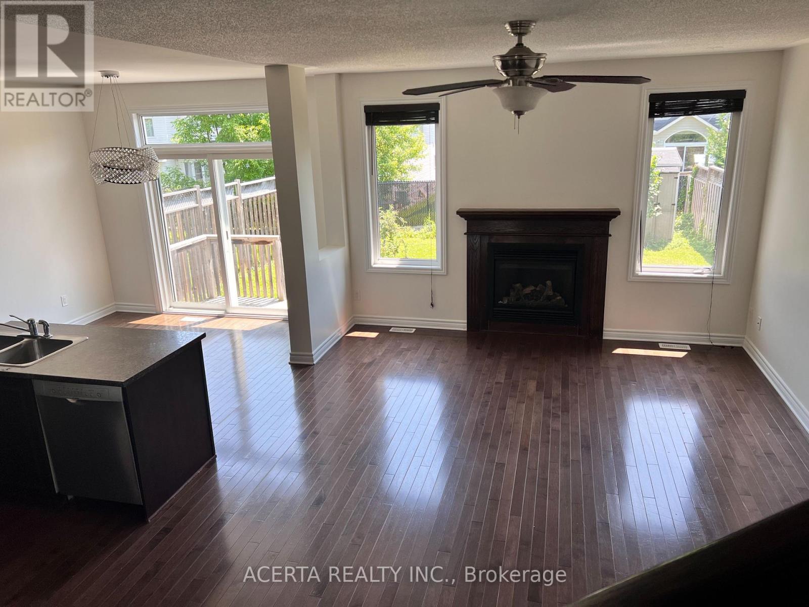420 Abbeydale Circle Property Photo 4