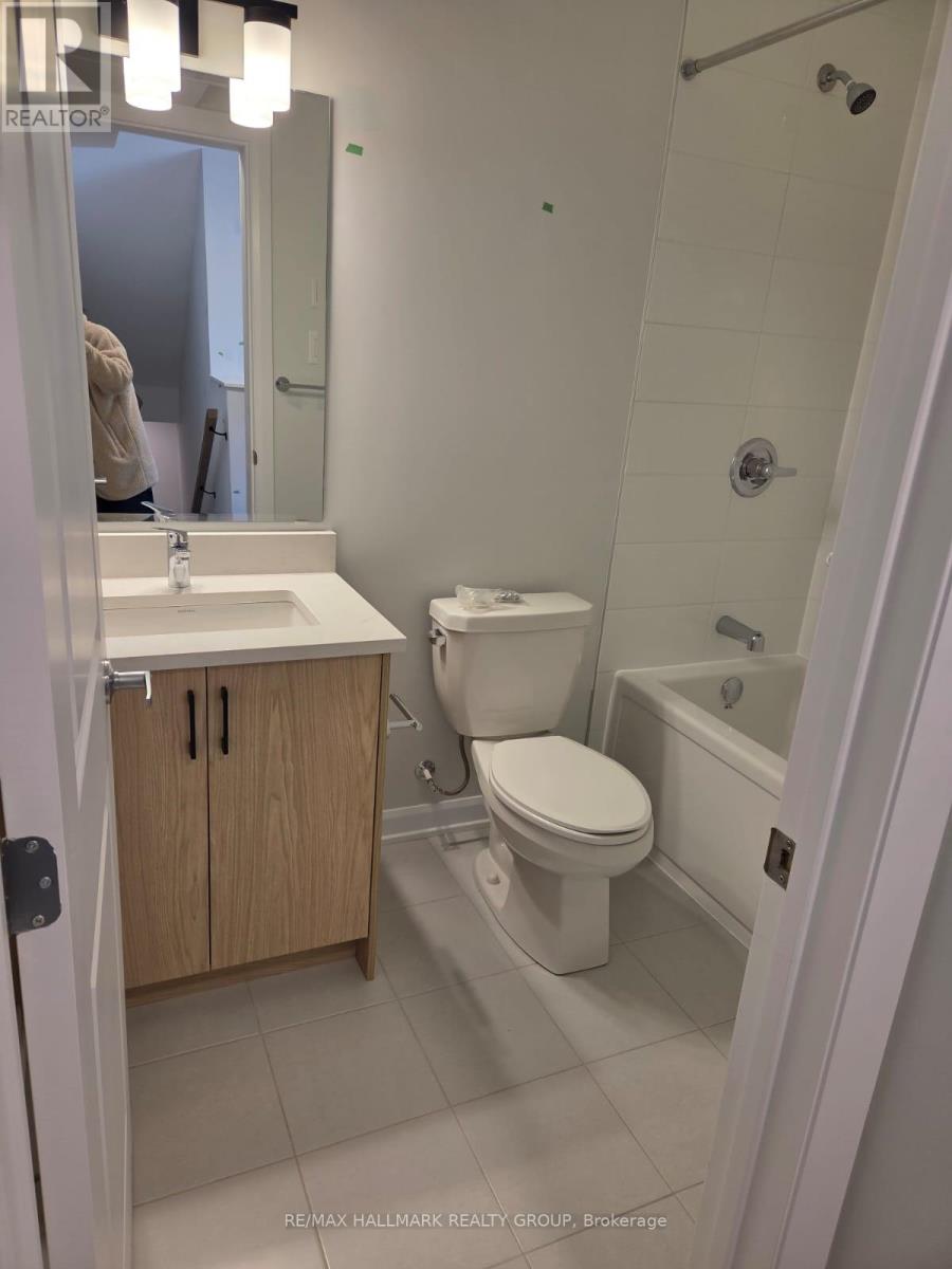24 - 201 Glenroy Gilbert Drive Property Photo 11
