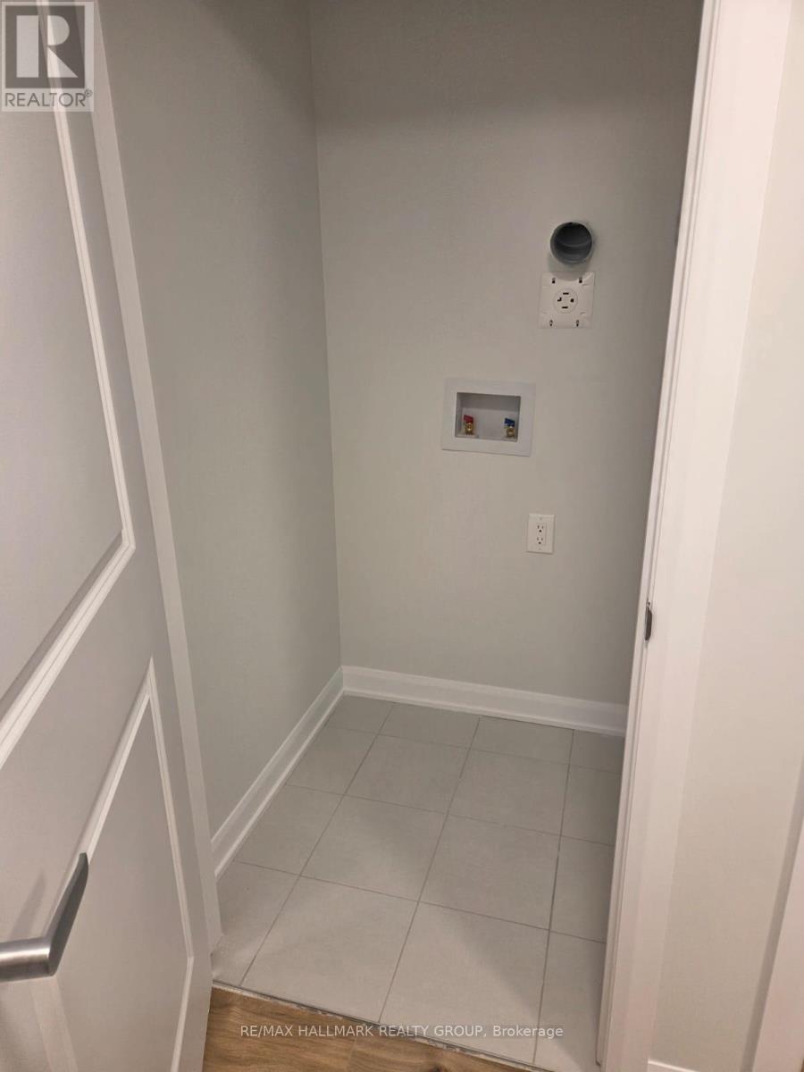 24 - 201 Glenroy Gilbert Drive Property Photo 17