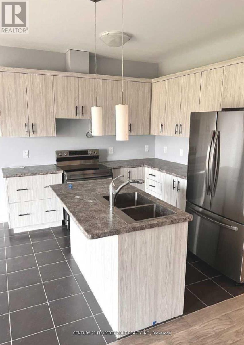 298 Louise Street Property Photo 5