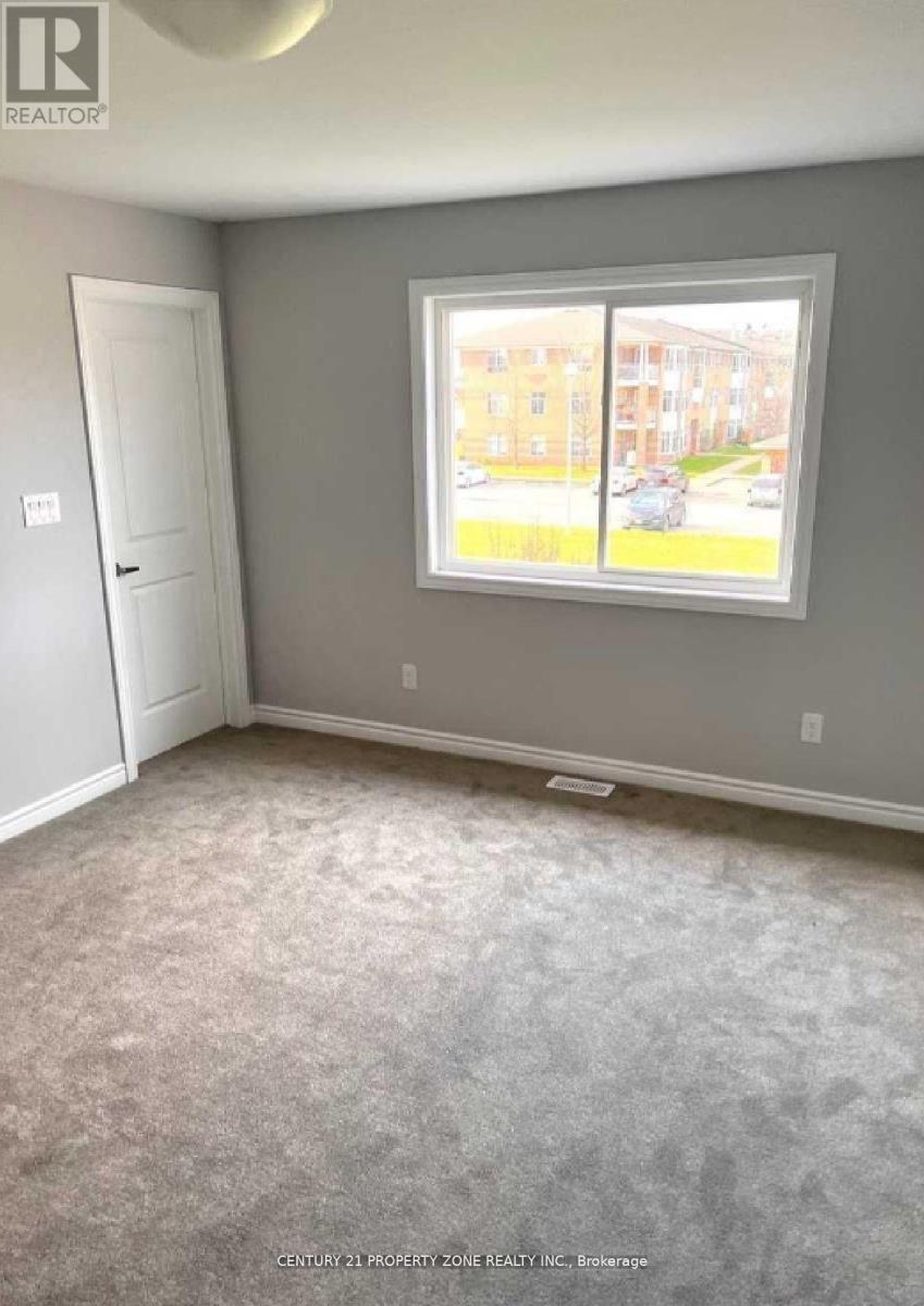 298 Louise Street Property Photo 10