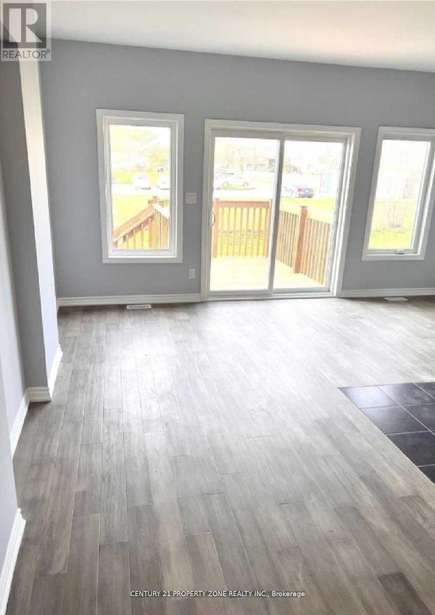 298 Louise Street Property Photo 11