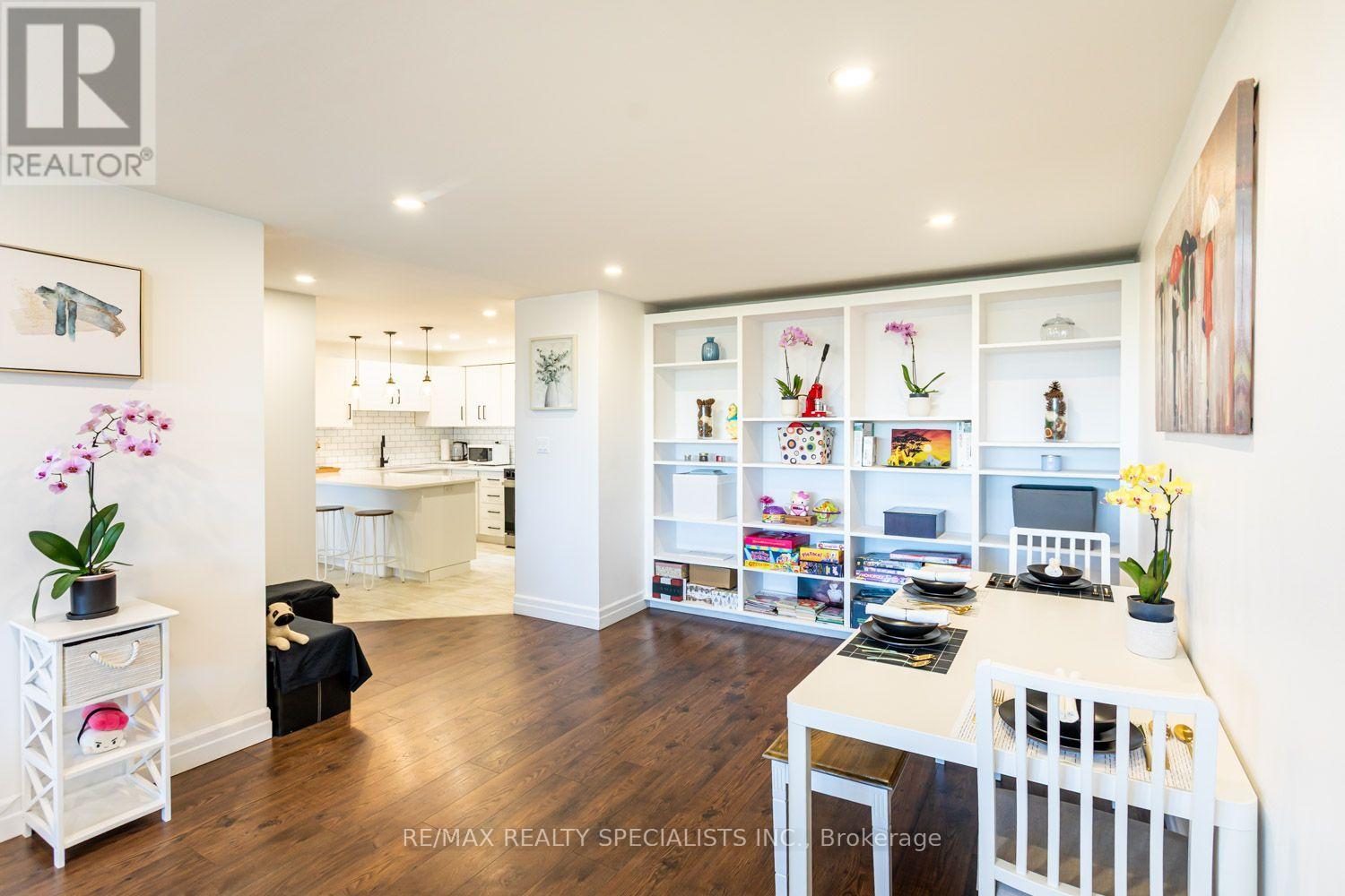 601 - 55 YARMOUTH STREET Property Photo 1