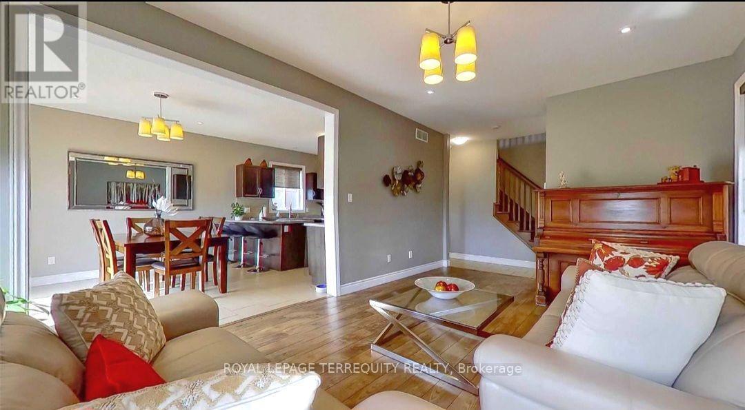 405 Westcroft Drive Property Photo 5
