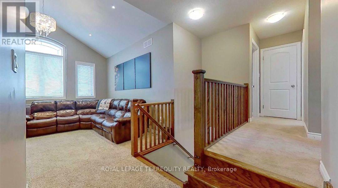 405 Westcroft Drive Property Photo 9