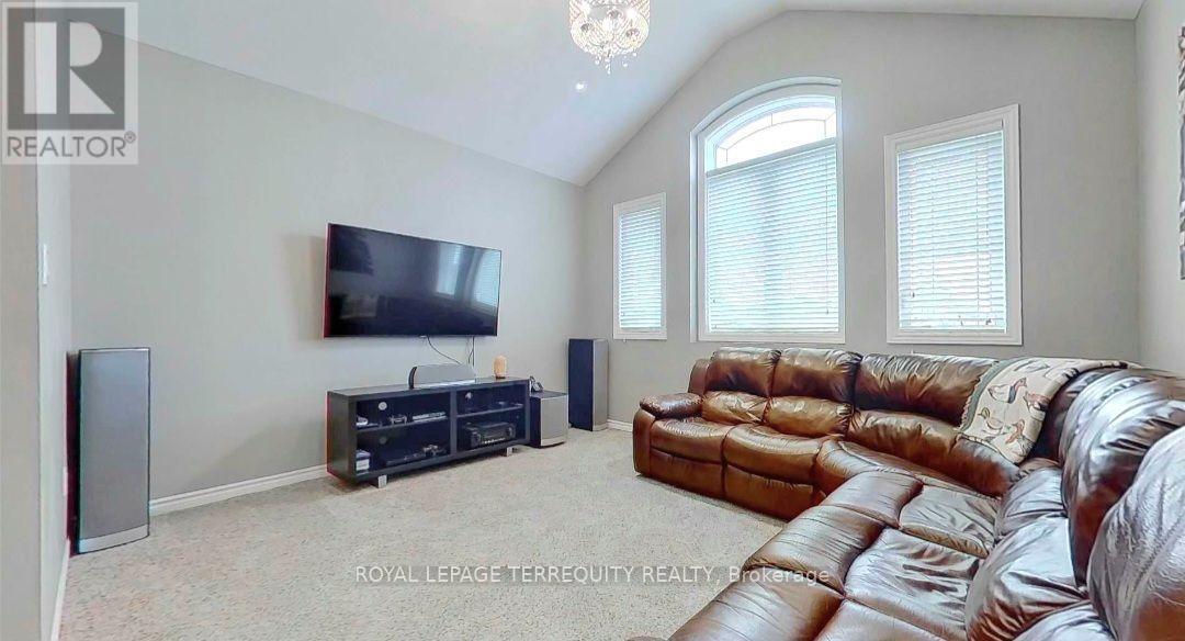 405 Westcroft Drive Property Photo 10