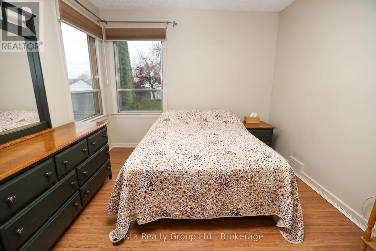 426 Christina Street E Property Photo 12