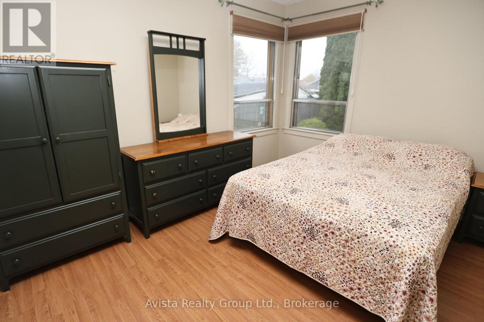 426 Christina Street E Property Photo 13