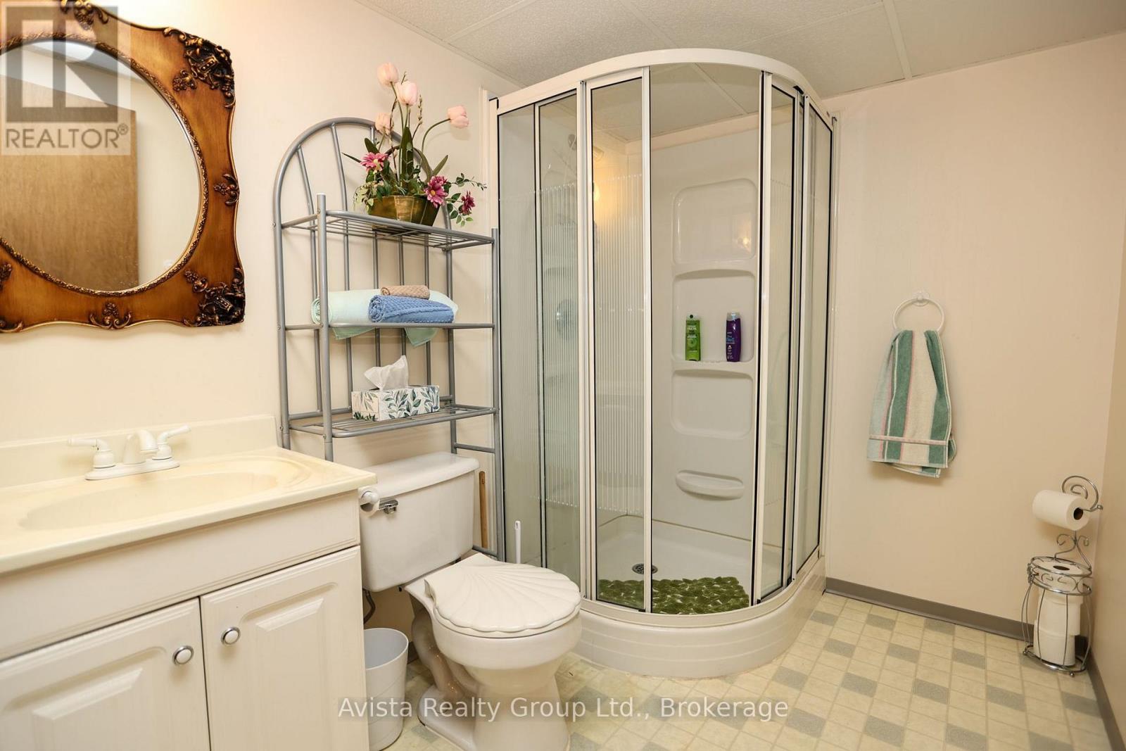 426 Christina Street E Property Photo 19