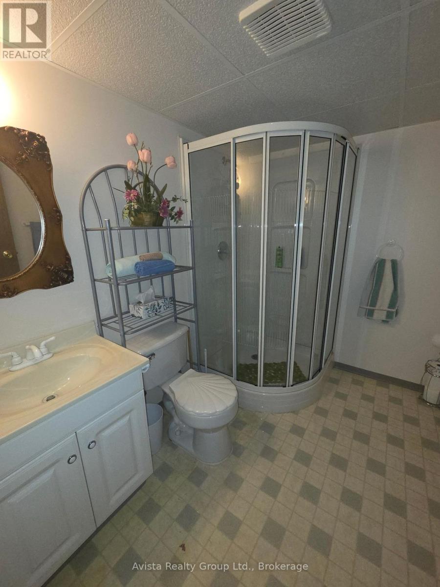 426 Christina Street E Property Photo 21