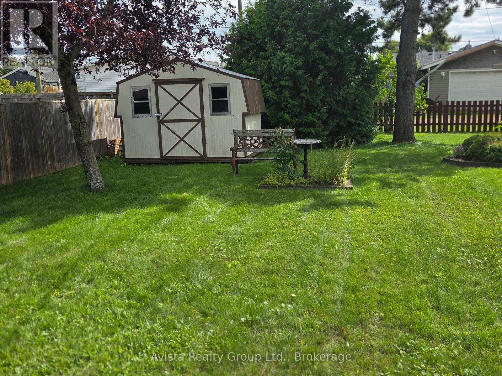 426 Christina Street E Property Photo 31