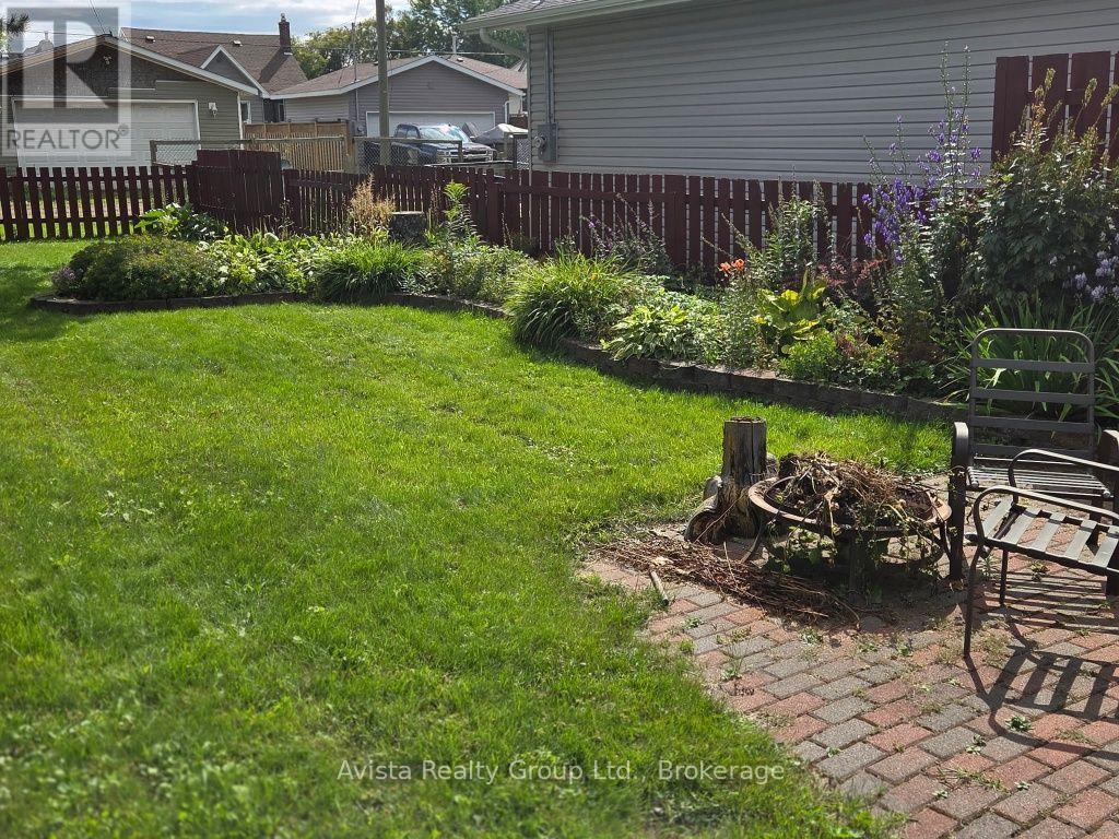 426 Christina Street E Property Photo 34