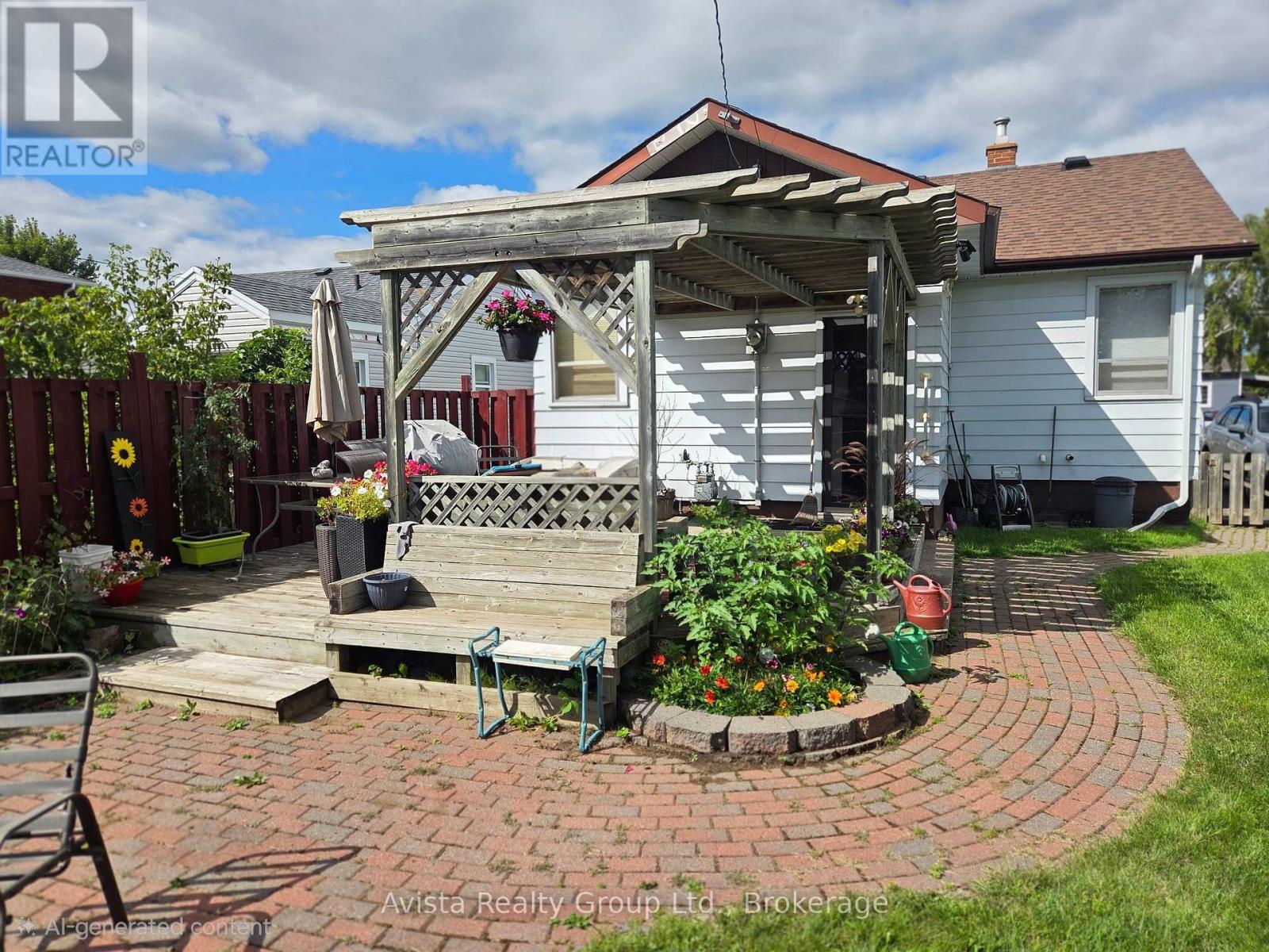 426 Christina Street E Property Photo 36