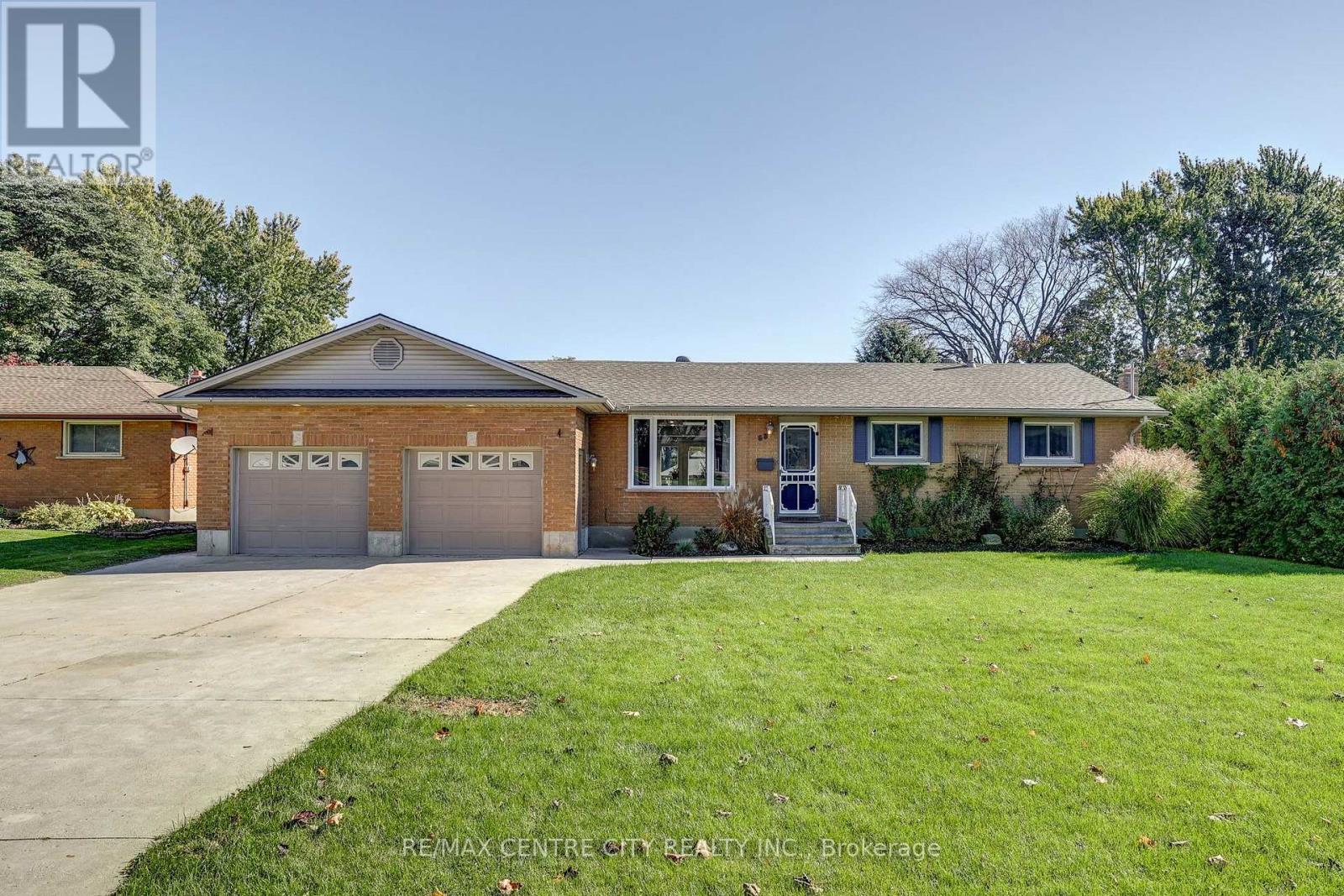 68 Lois Avenue Property Photo 1