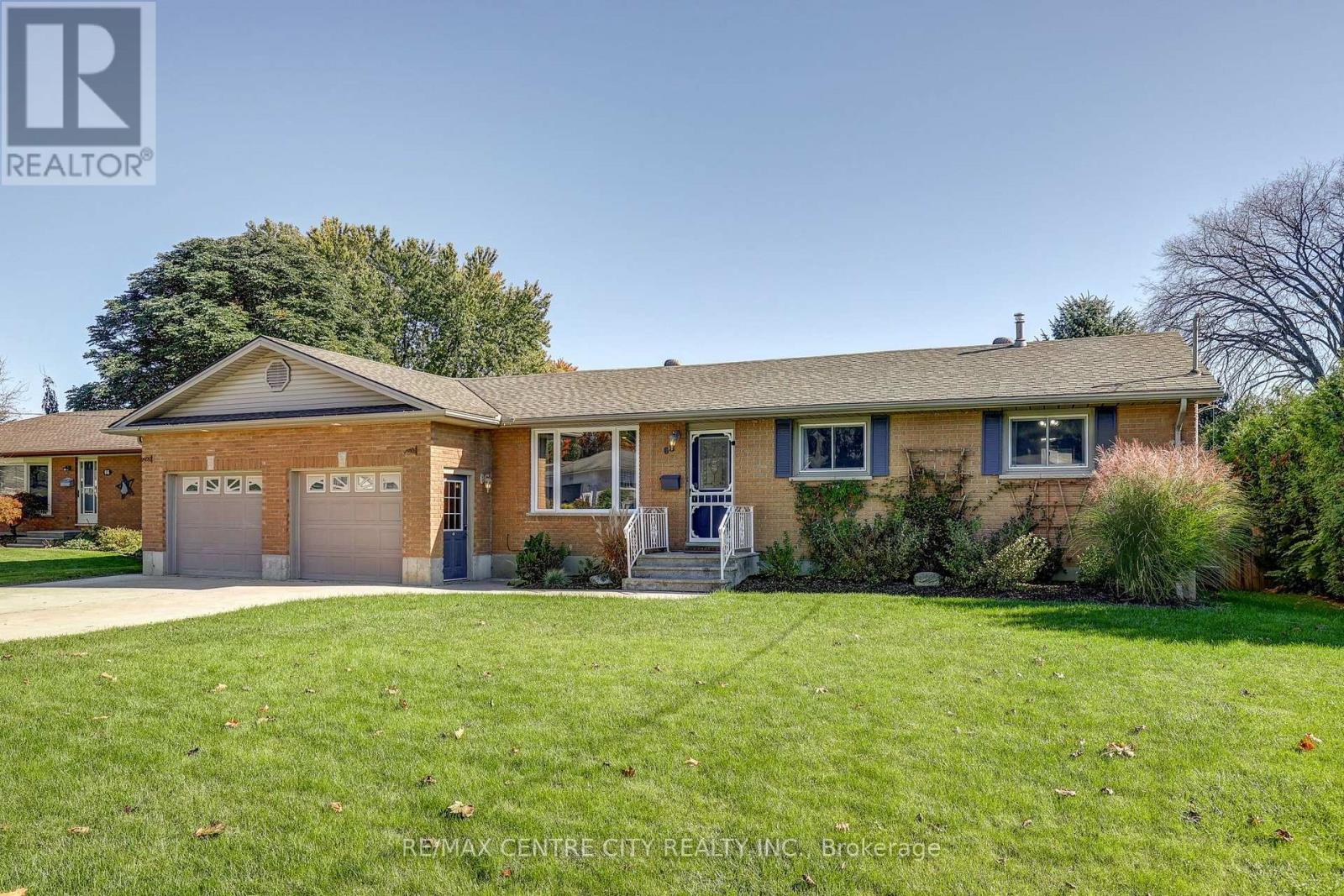 68 Lois Avenue Property Photo 2