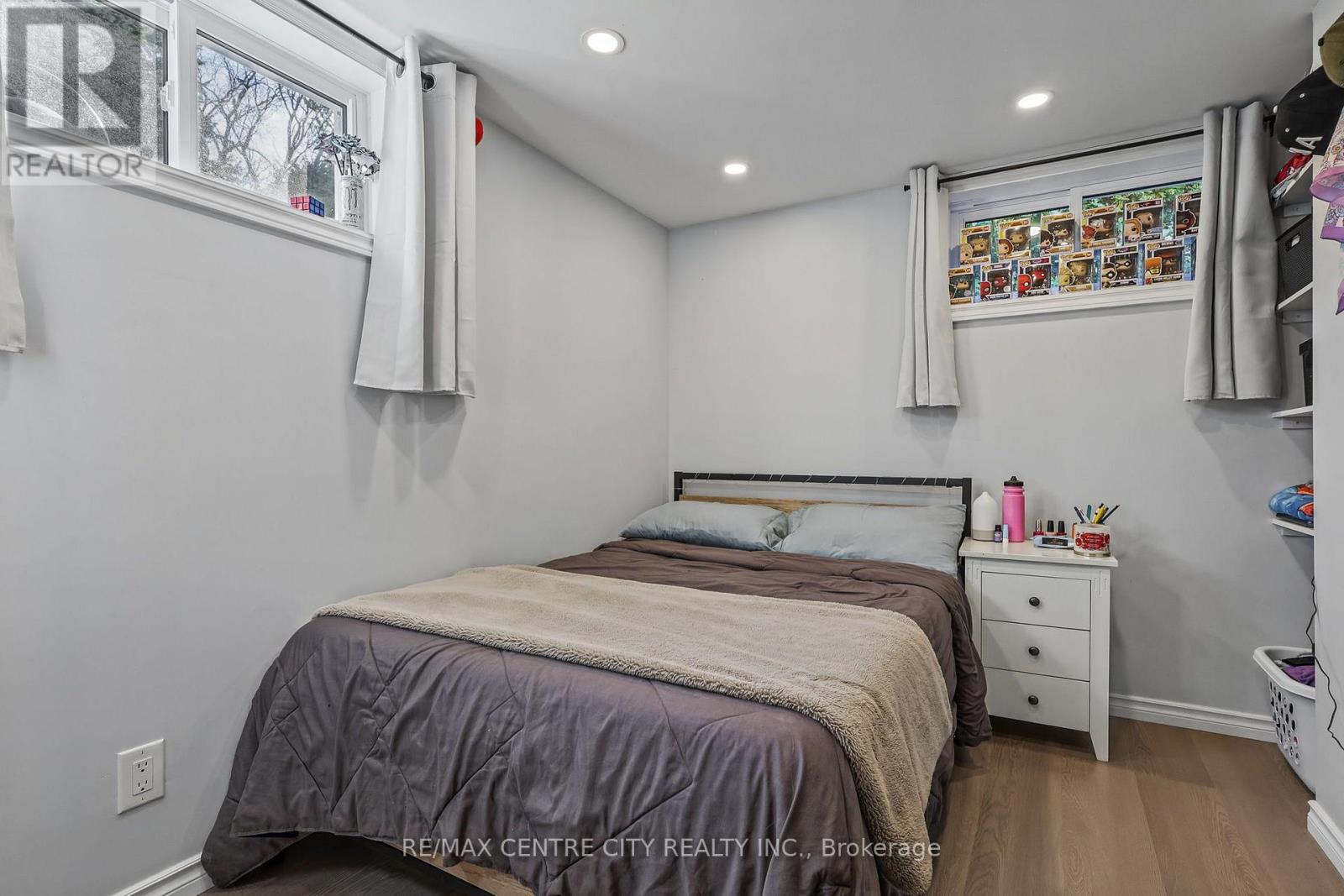 68 Lois Avenue Property Photo 47