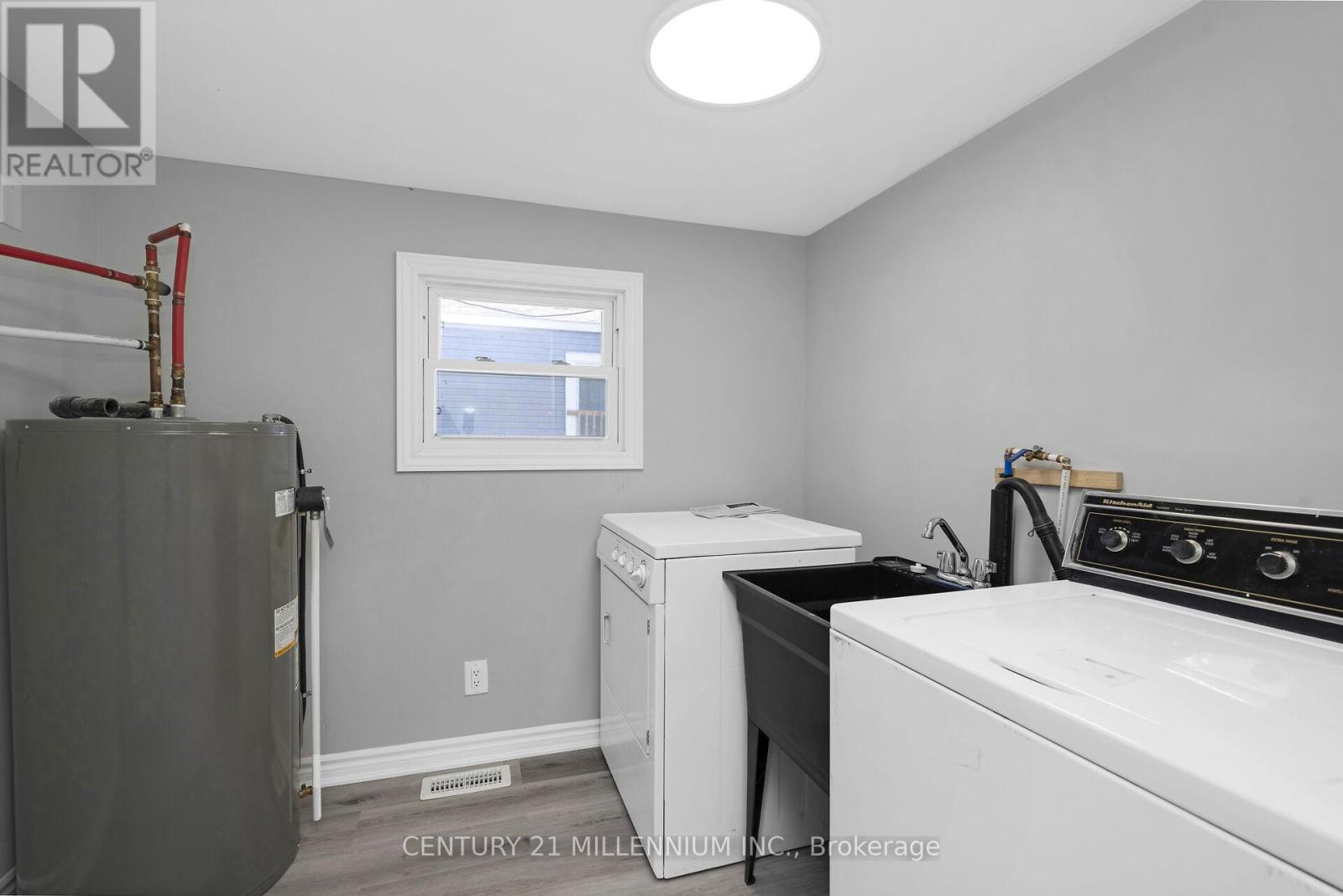 17 Cedar Lane Property Photo 14