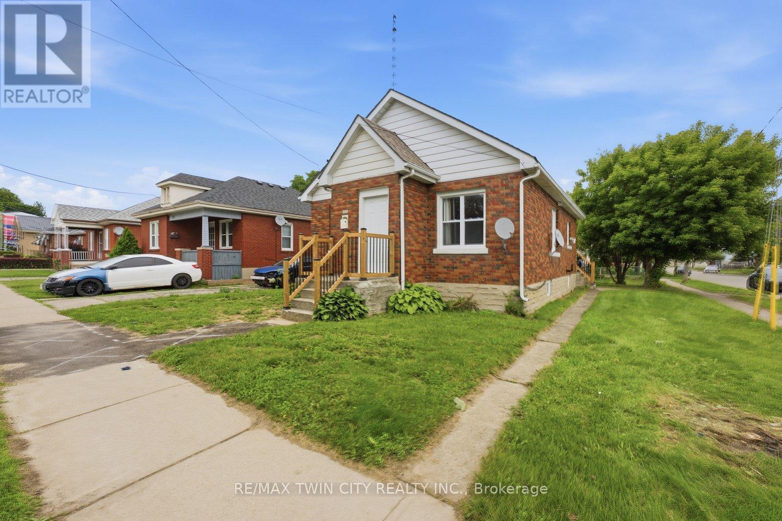 249 CLARENCE STREET Property Photo 1