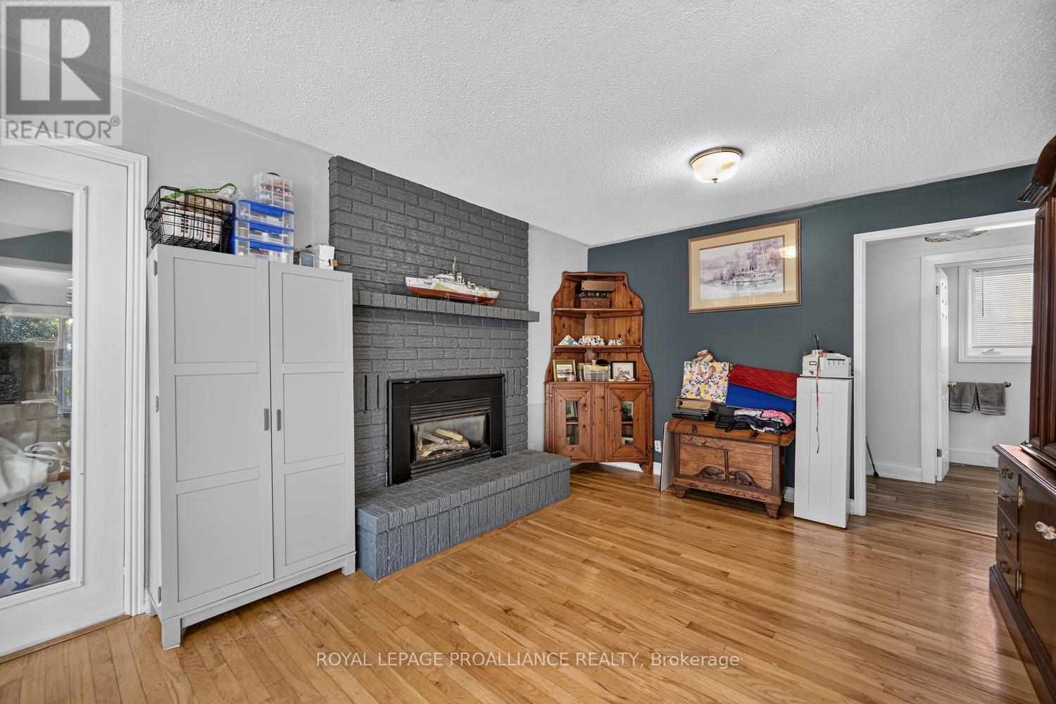 15 Willow Drive Property Photo 12