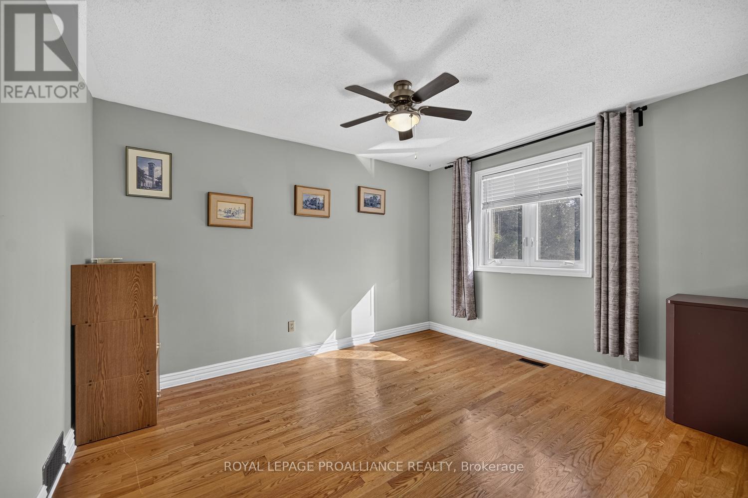 15 Willow Drive Property Photo 23