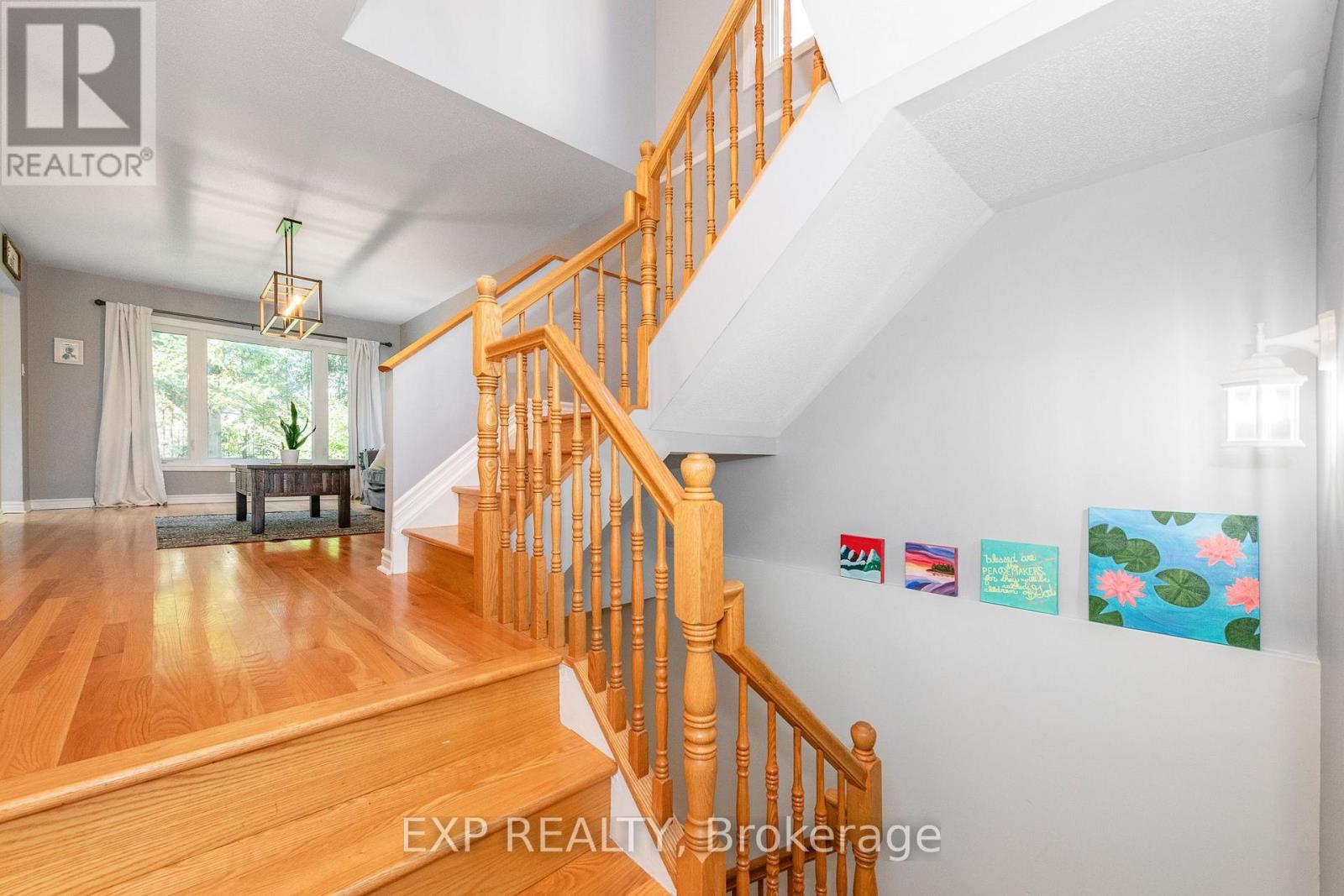 36 Meadowbreeze Drive Property Photo 9