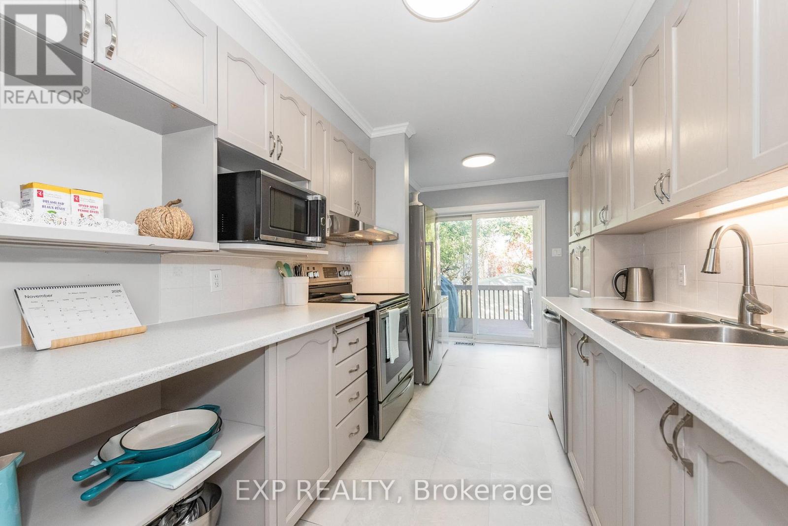 36 Meadowbreeze Drive Property Photo 18