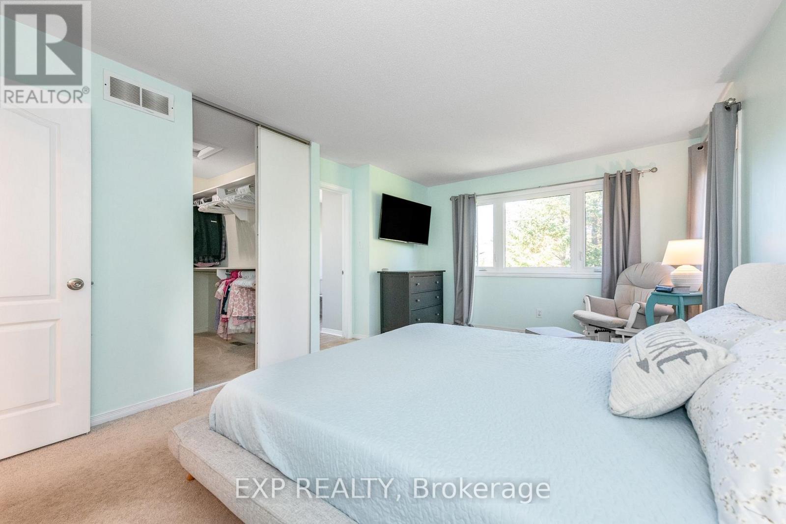 36 Meadowbreeze Drive Property Photo 23