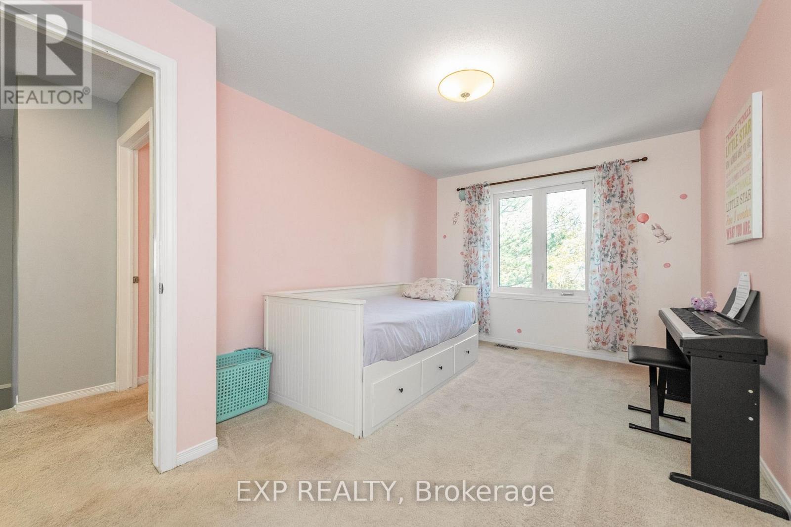 36 Meadowbreeze Drive Property Photo 28