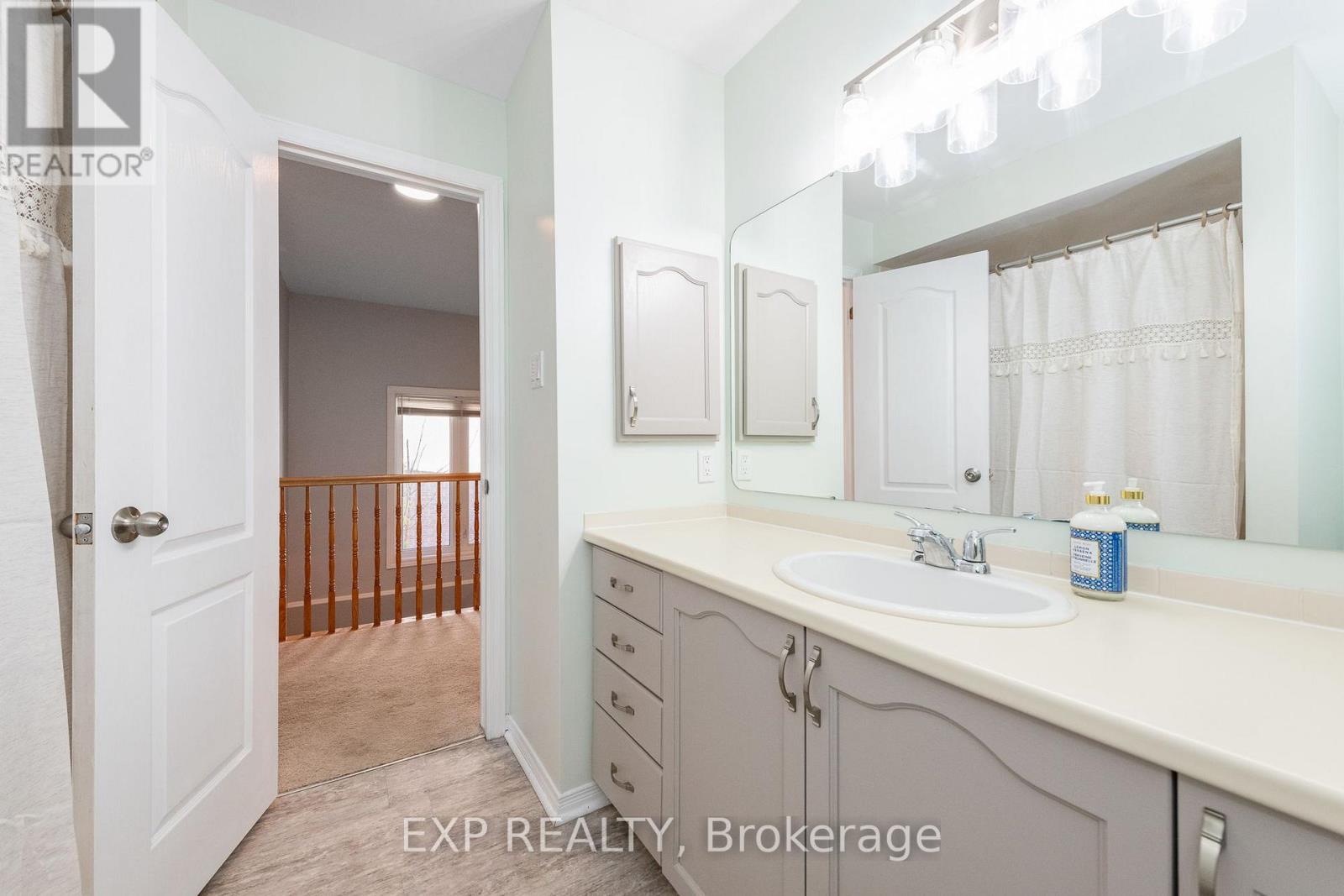 36 Meadowbreeze Drive Property Photo 33