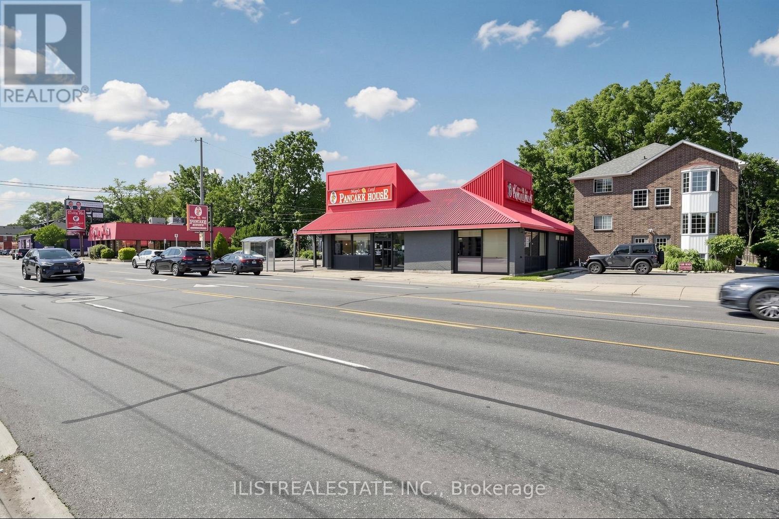 1520 Main Street W Property Photo 9